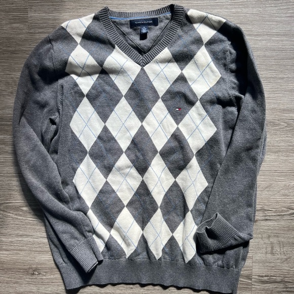 Tommy Hilfiger argyle sweater EUC - Picture 1 of 1